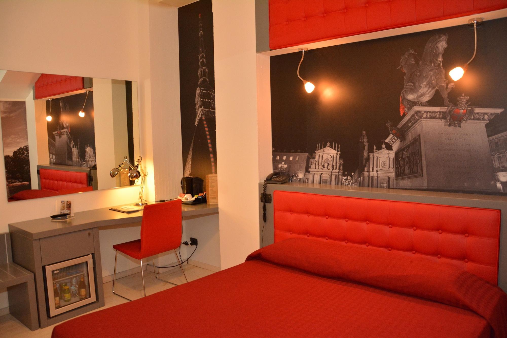 Hotel Villa Glicini Pinerolo Esterno foto