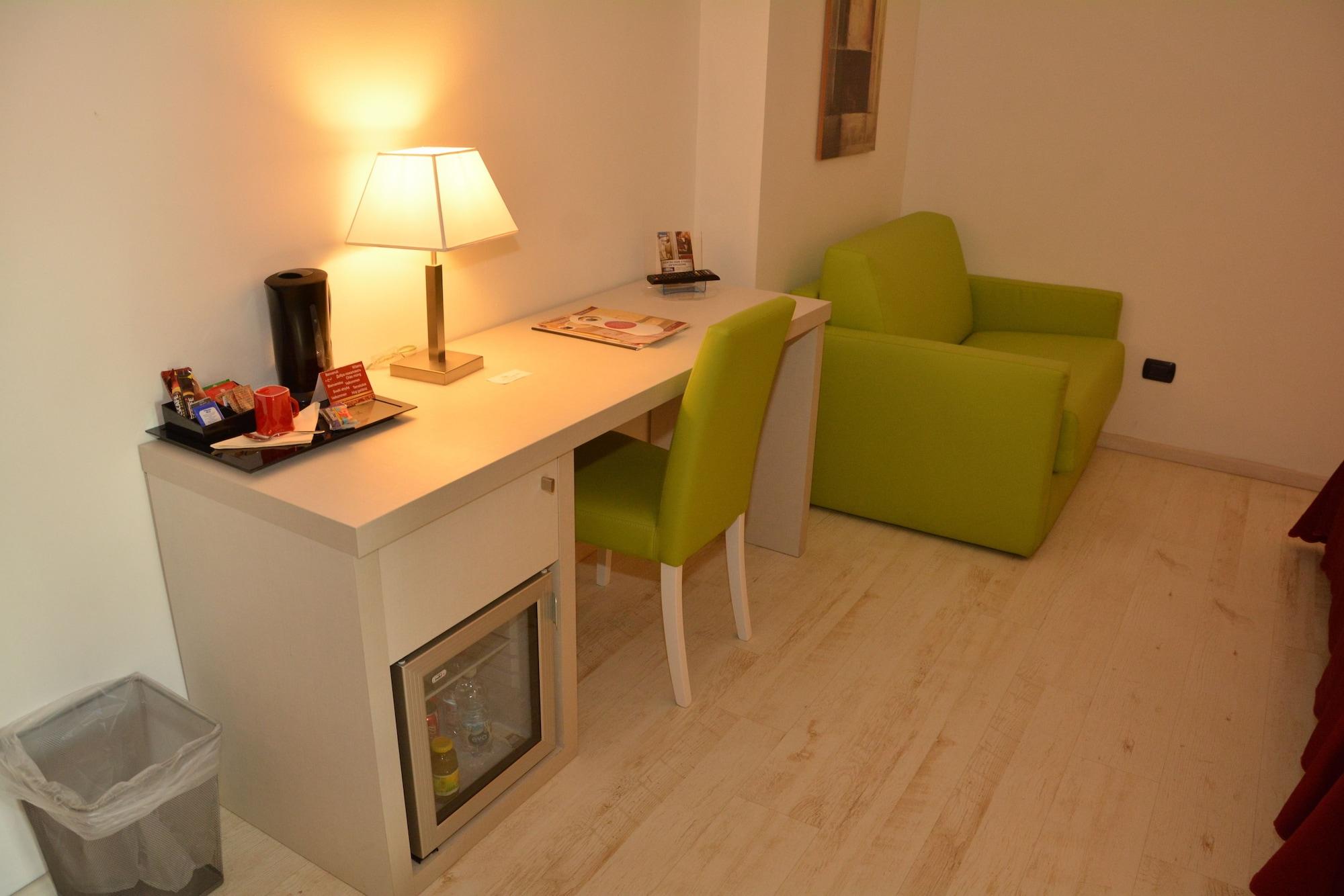 Hotel Villa Glicini Pinerolo Esterno foto