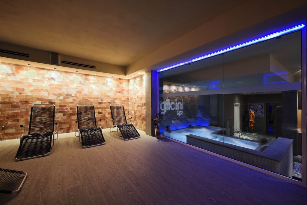 Hotel Villa Glicini Pinerolo Esterno foto