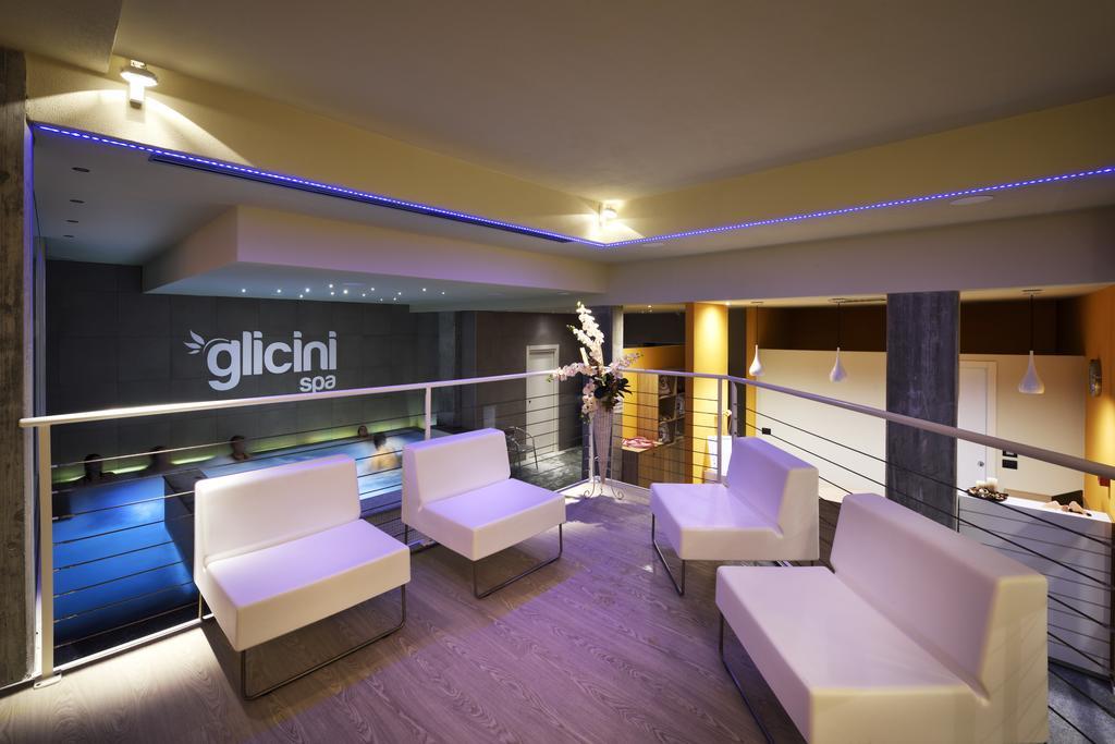 Hotel Villa Glicini Pinerolo Esterno foto