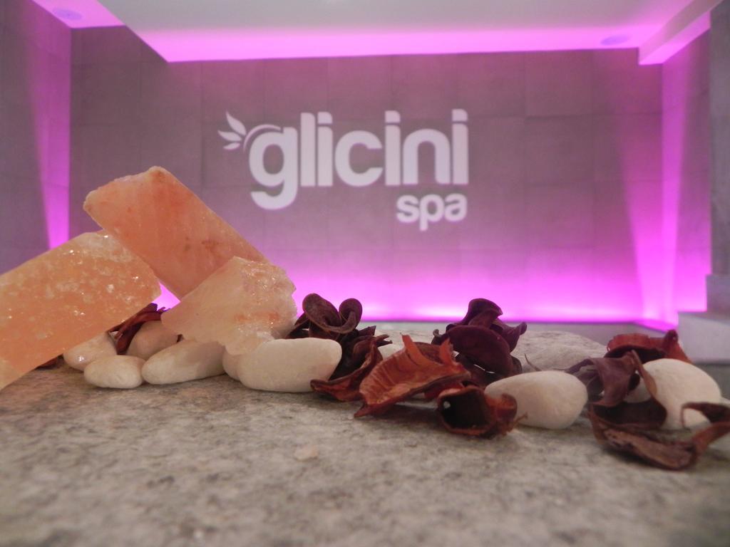 Hotel Villa Glicini Pinerolo Esterno foto
