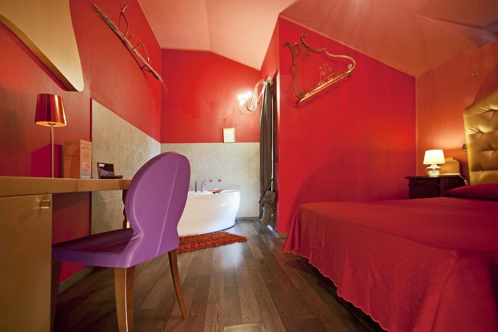 Hotel Villa Glicini Pinerolo Esterno foto