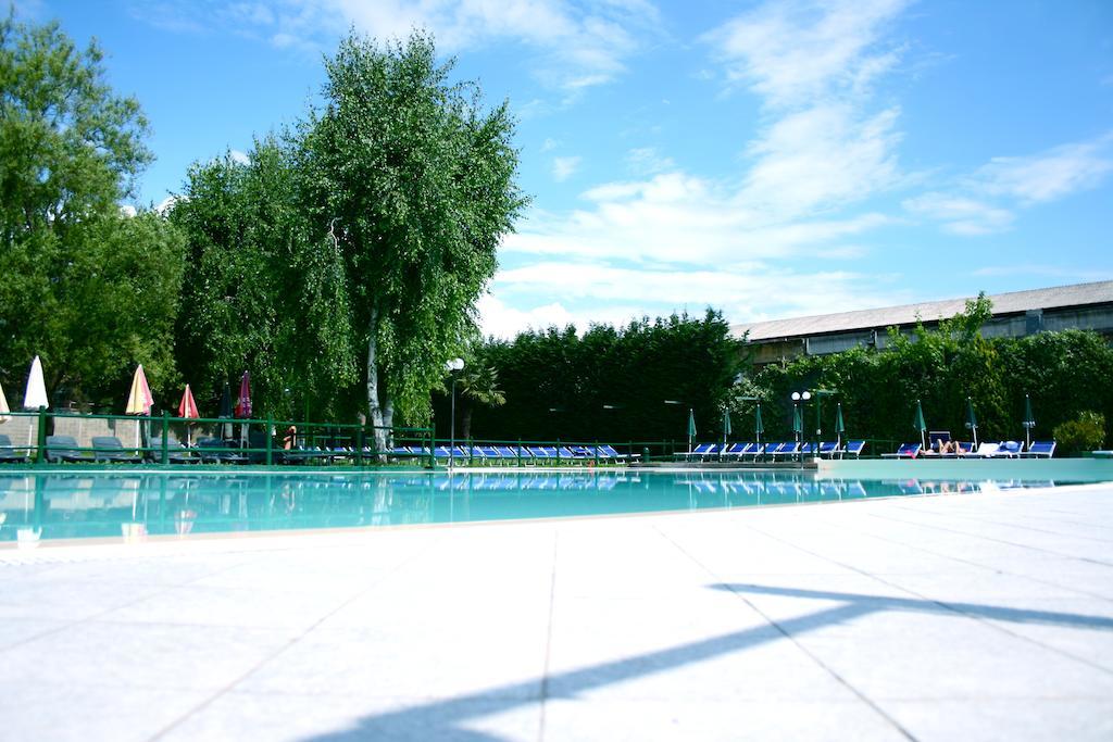 Hotel Villa Glicini Pinerolo Esterno foto